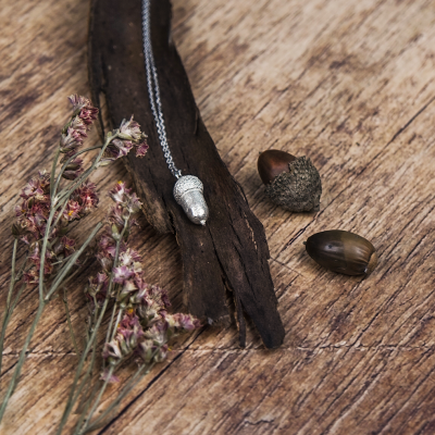 Collar con Forma de bellota | Artemisa