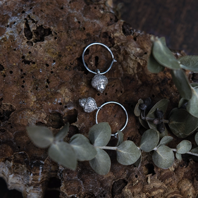 Pendientes con colgante de bellota | Artemisa