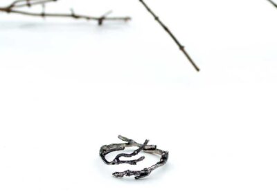 Anillo ajustable de rama Twigs | sortija de plata de ley